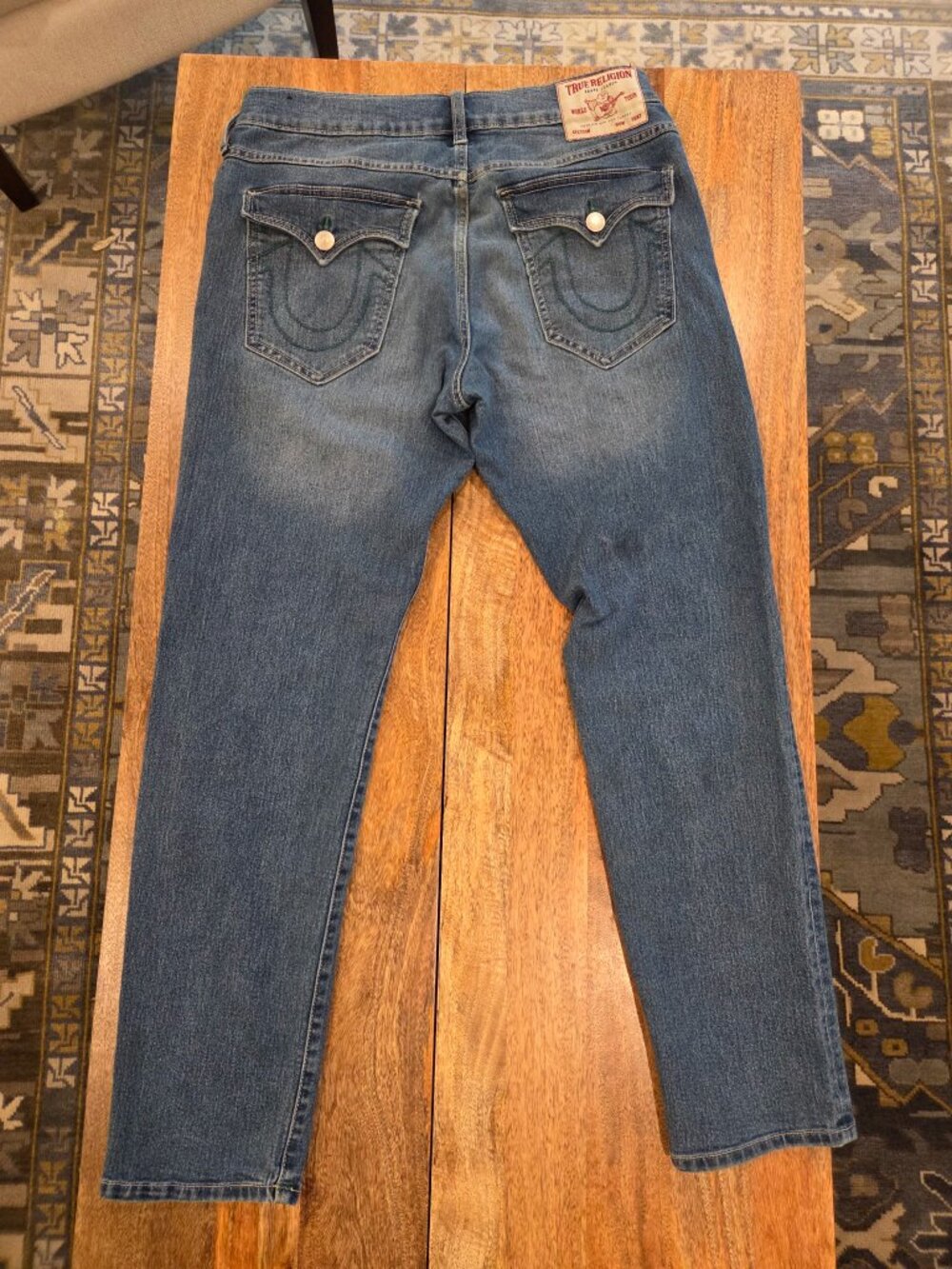 True Religion Men's "Geno" Relaxed Slim Fit Denim Blue Jeans (34)